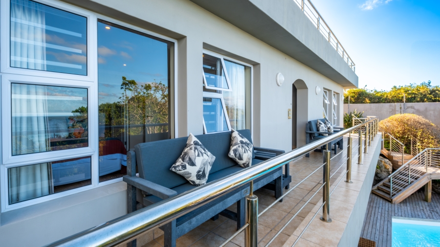 7 Bedroom Property for Sale in Beacon Isle Western Cape